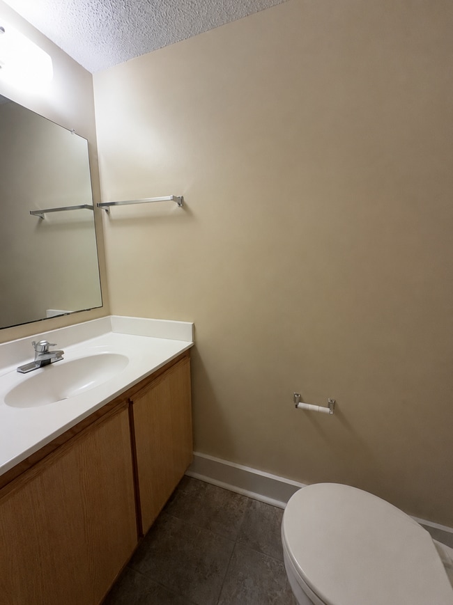 Building Photo - 1121 Pueblo Dr