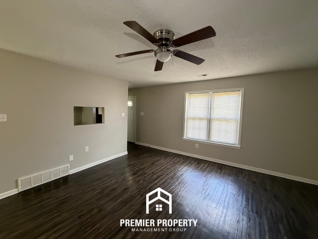 Photo - Move-In Ready 3BR/2BA Home in 38133 - Hardwood Floors & Great Storage