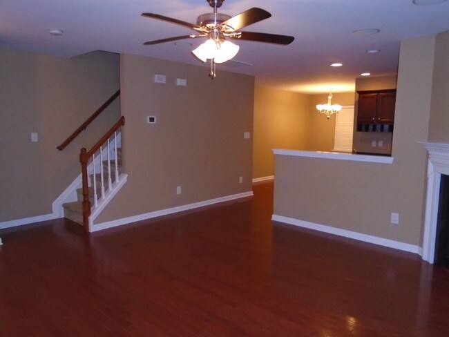 Building Photo - 3262 Ivy Wood Ln