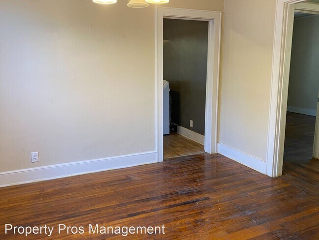 Building Photo - 2 br, 1 bath House - 5010 Burke Avenue