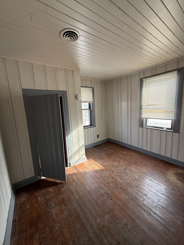 Photo - 102 Home Ave