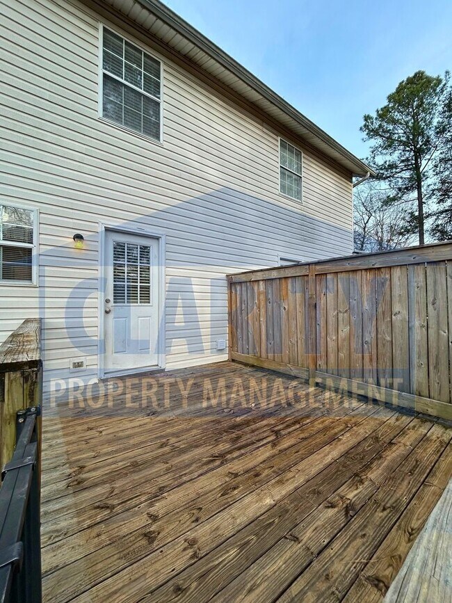 Foto del edificio - 1297-1299 Robin Hood Drive NW