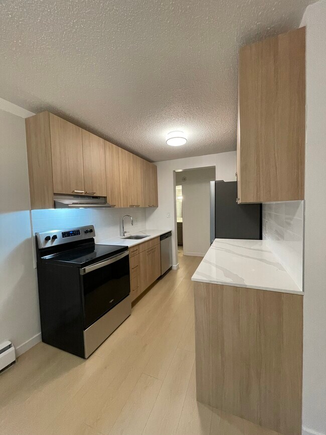 Photo du bâtiment - Stunning 2 Bedroom/1 Bath in beautiful Seymour Heights