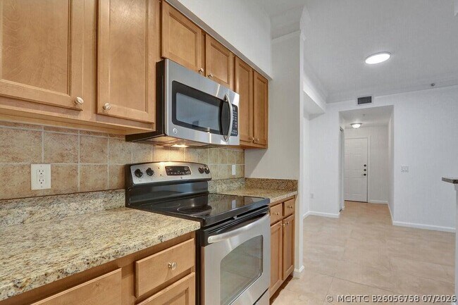 Building Photo - 7101 Myrtlewood Cir W