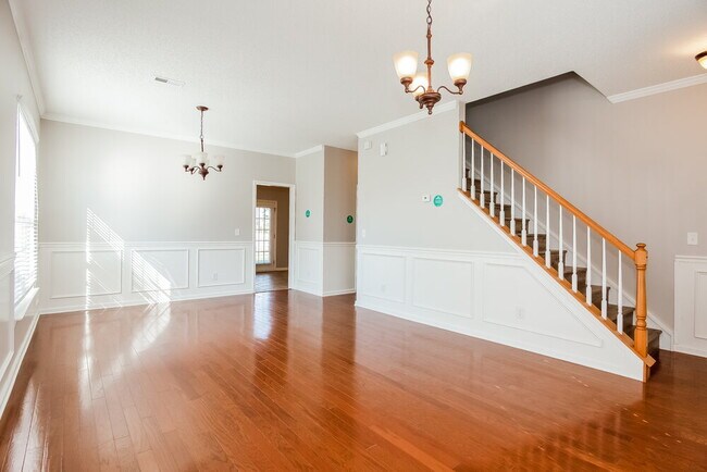 Foto del edificio - 6812 Blake Brook Dr