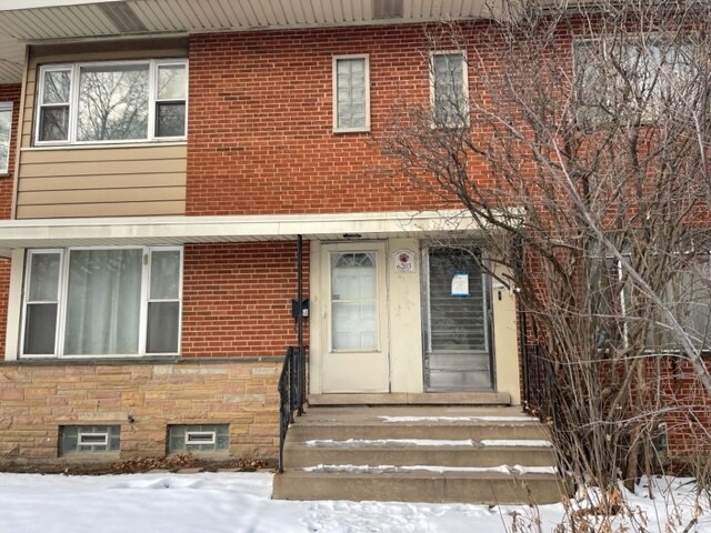 Foto principal - 6203 N Cicero Ave