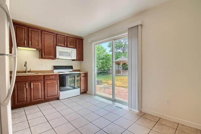 Foto del edificio - 11441 Jackson St