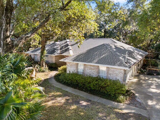 Foto del edificio - 4139 Sandy Bluff Dr W