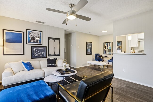 Building Photo - The Vibe Apartments