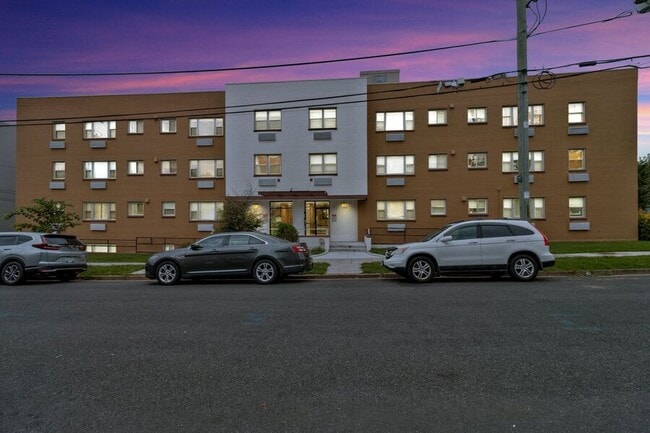 Foto del edificio - 738 Longfellow St NW