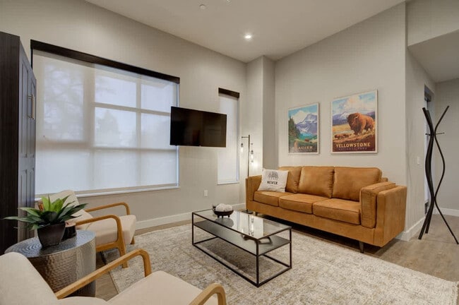 Foto del edificio - 110 W Beall St