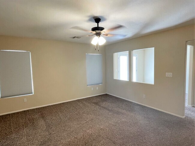 Foto del edificio - 1057 Pleasing Plateau St