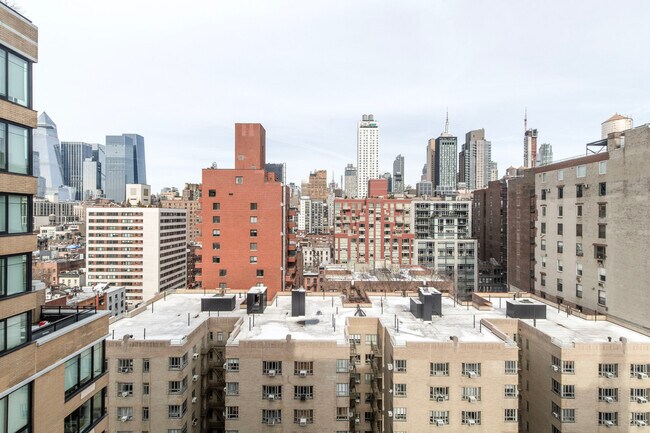 Building Photo - 180 W 20th St