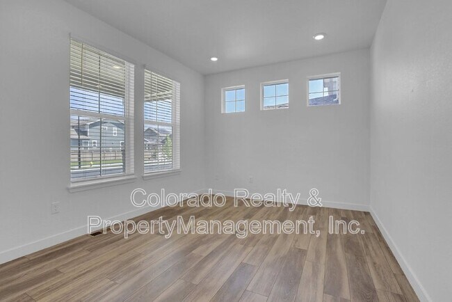 Building Photo - 676 Netta Dr