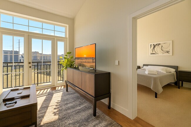 Building Photo - 2002 Eisenhower Ave