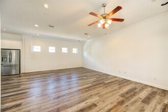 Building Photo - 5701 Kiam St