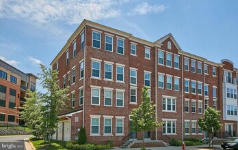Building Photo - 3073 Rittenhouse Cir