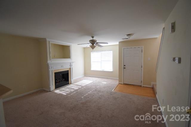 Foto del edificio - 8727 Wandering Creek Way