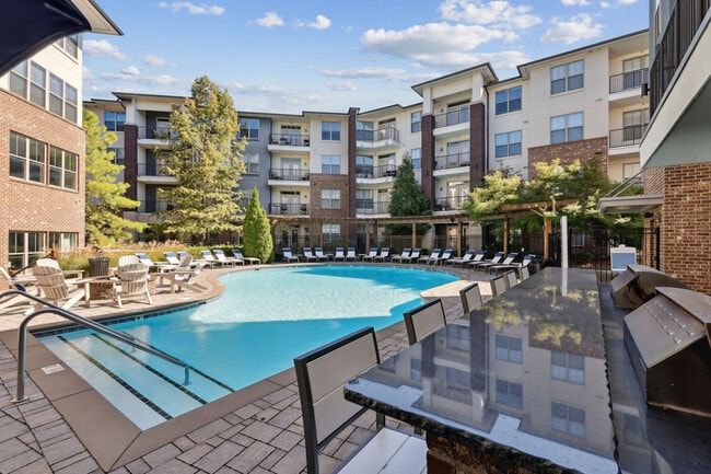 Building Photo - One Metrocenter