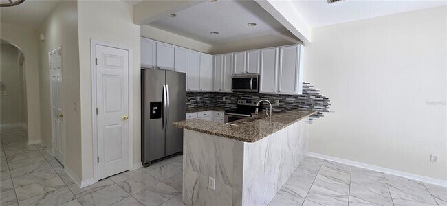 Building Photo - 2027 Strathmill Dr