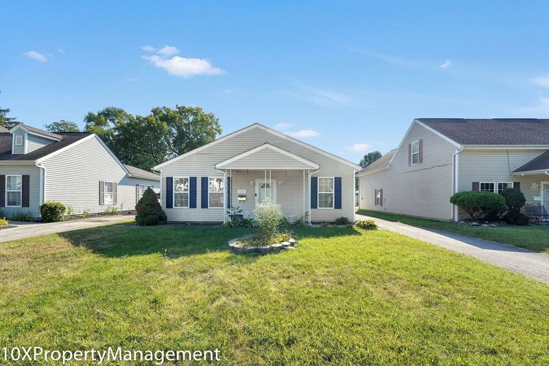 Primary Photo - 1646 S Champion Ave