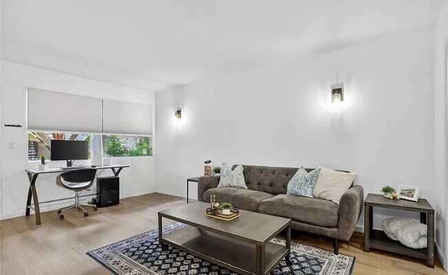 Foto del edificio - Experience Elevated Living