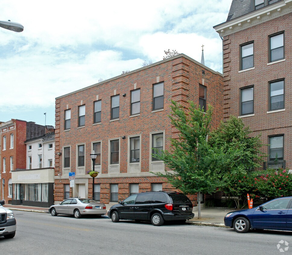 Primary Photo - 1209 Light St
