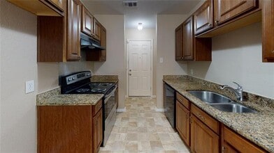 Building Photo - 3621 San Rose Dr