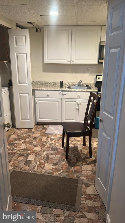 Building Photo - 6172 Morning Glory Rd