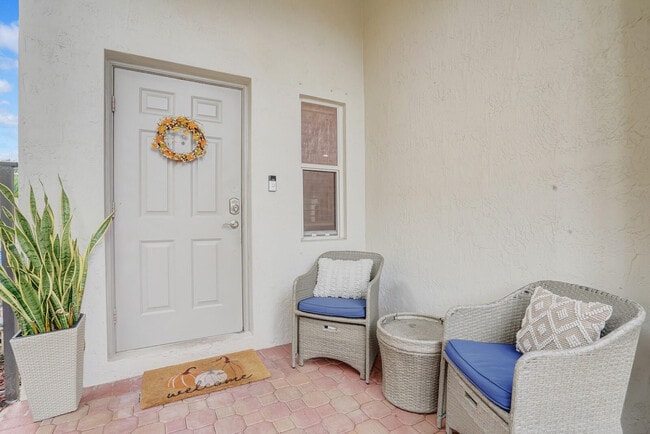 Foto del edificio - 7587 Sierra Ridge Ln