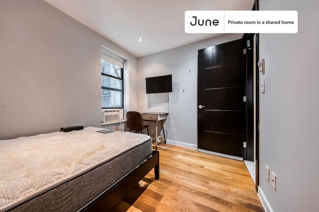 Foto del edificio - Private bedroom in 3 bed/1 bath Home