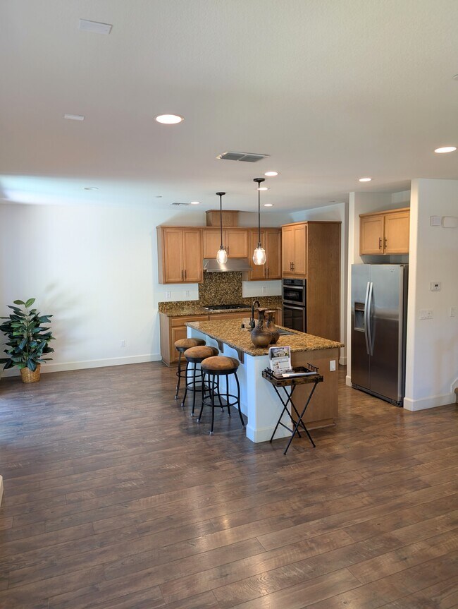 Island and Kitchen - 15925 Piazza Way