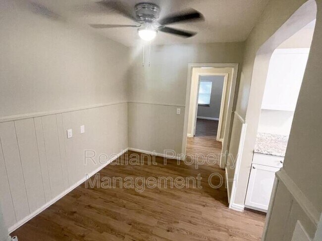 Building Photo - 4549 Paddock Rd
