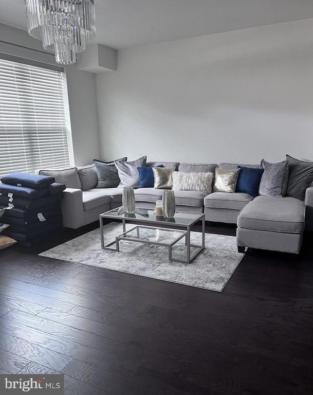 Foto principal - 7310 Wood Pond Cir