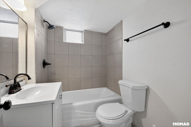 Foto del edificio - 4325 S Cherokee St