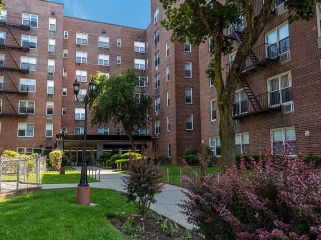 Primary Photo - 1230 Avenue Y