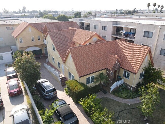 Foto del edificio - 14105 Fonthill Ave