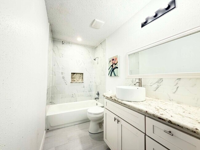 Foto del edificio - 12034 Yearling Dr