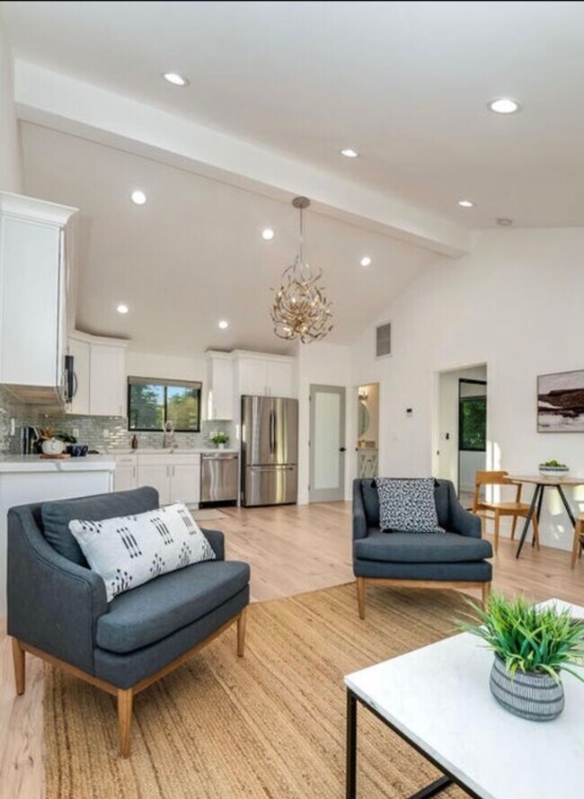 Open Concept Living/Kitchen Area - 527 Groton Dr