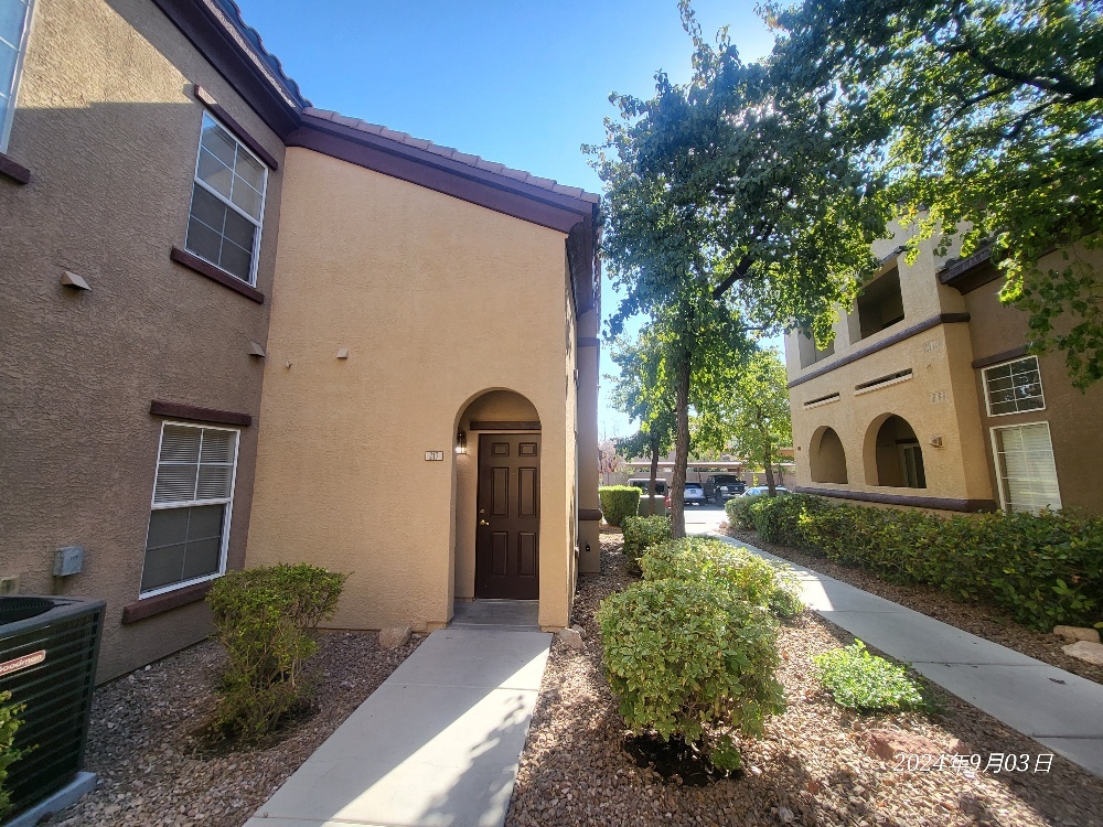 Primary Photo - 7660 W Eldorado Ln
