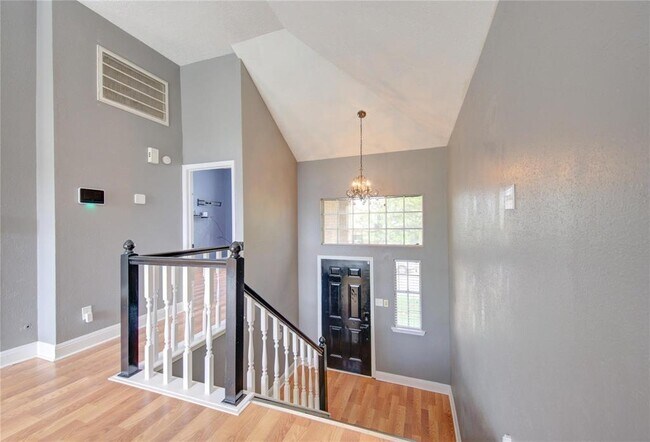 Building Photo - 123 Coffee Ln