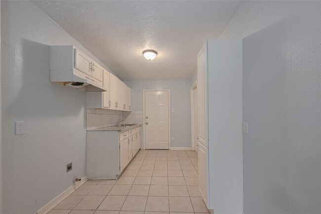 Foto del edificio - 4906 Larkspur St