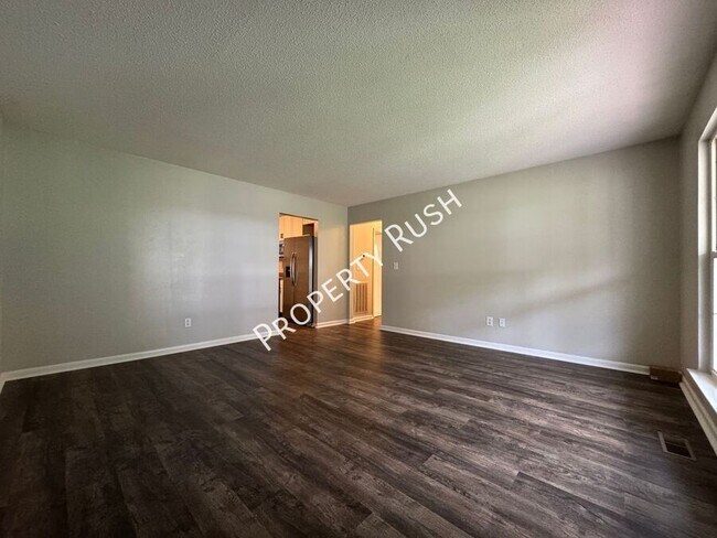 Building Photo - 3637 Missionaire Ave