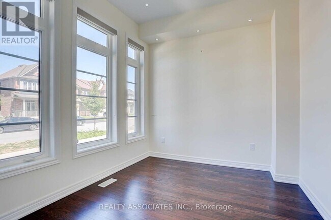Building Photo - 153 Roy Harper Ave