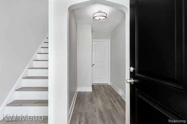 Foto del edificio - 820 E 5th St