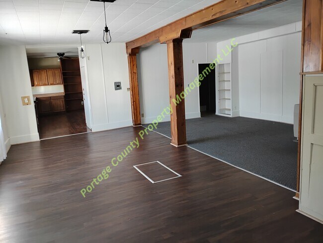 Building Photo - 401 Cedar St