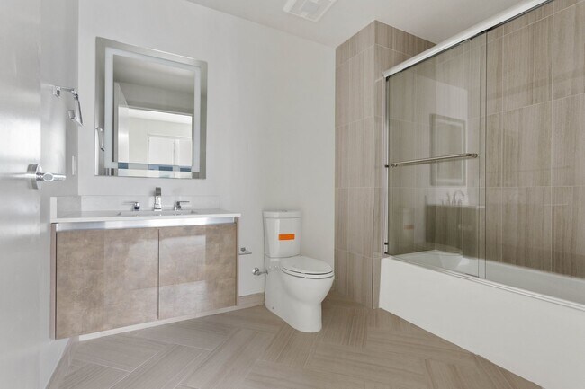 Interior Photo - La Vida Melrose