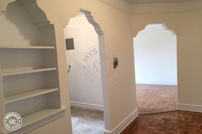 Building Photo - 2828 Kings Hwy