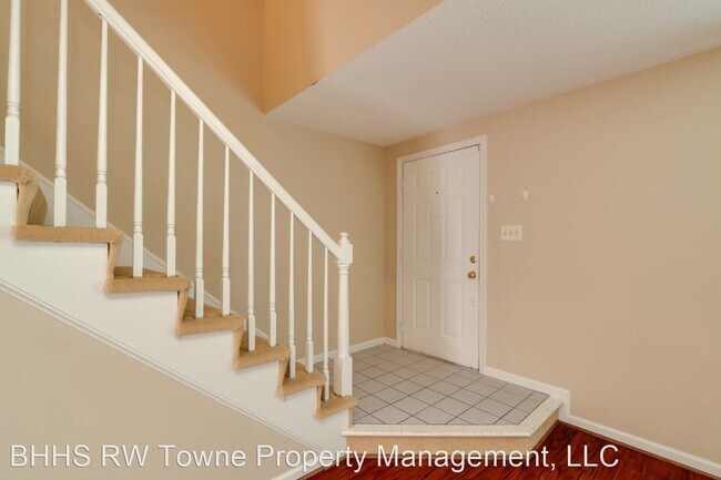 Building Photo - 2 br, 2.5 bath House - 207 Burman Wood Drive