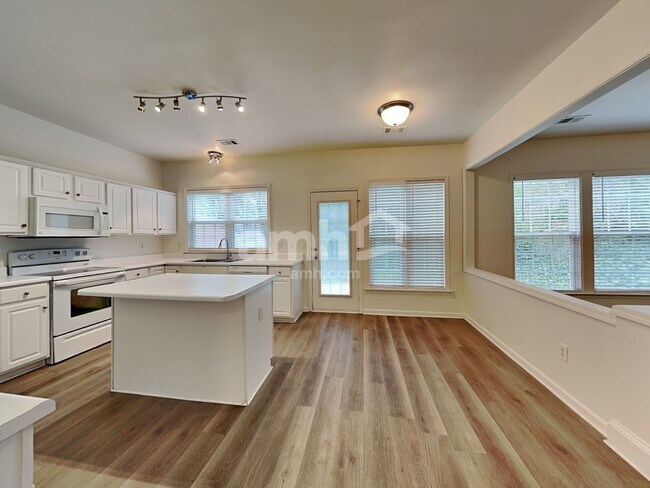 Foto del edificio - 405 Carphilly Ct